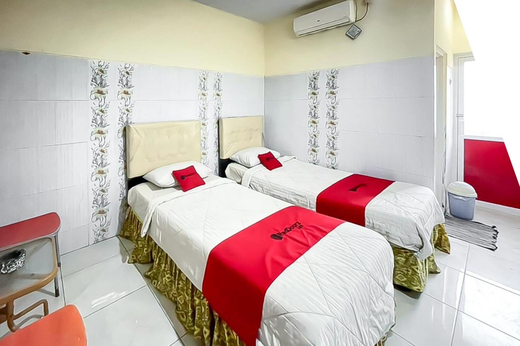 Reddoorz Near Grage Mall Cirebon Hotel Exterior foto